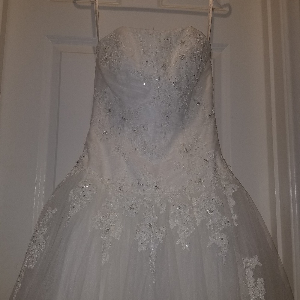 David's Bridal Strapless Wedding Dress